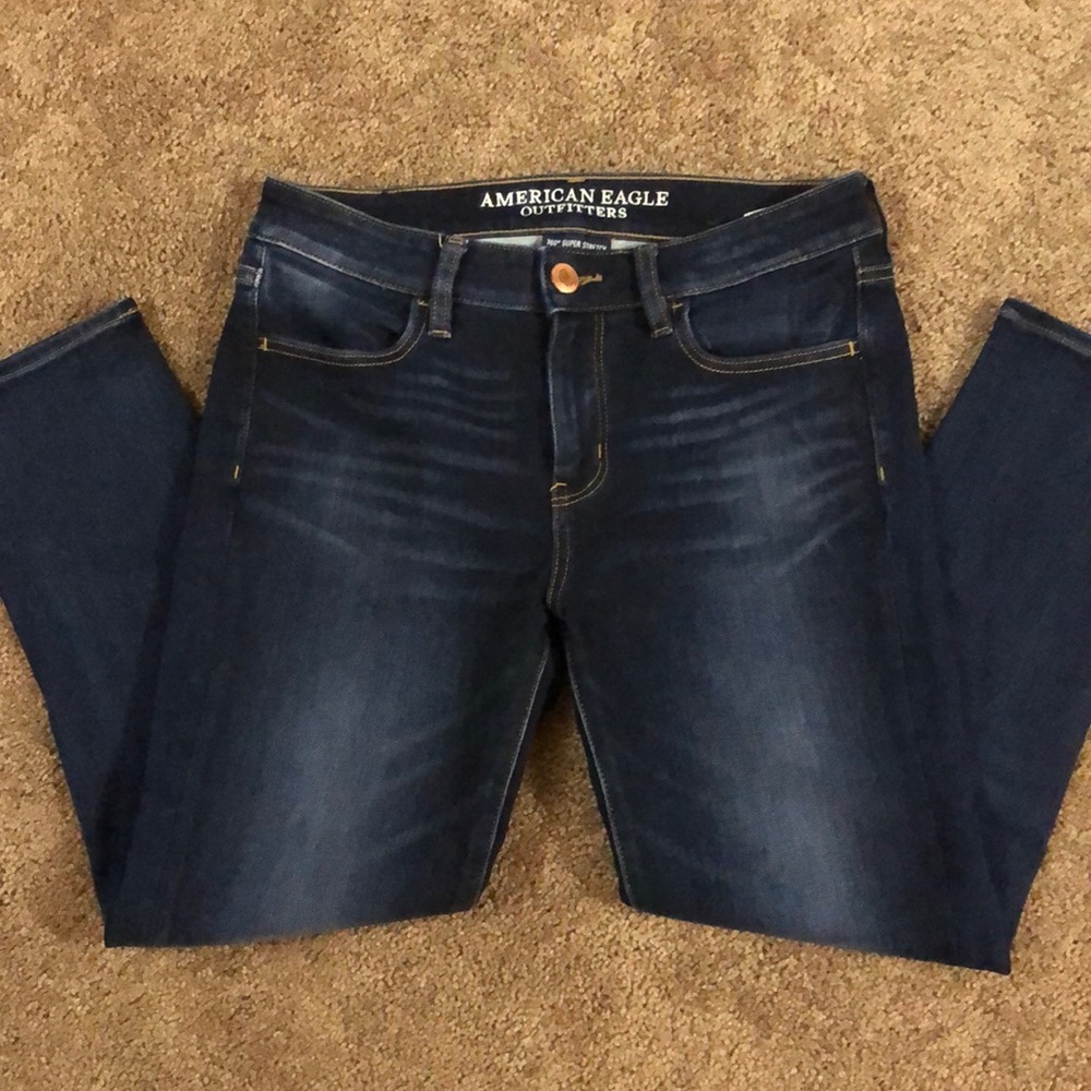 Size 8 American eagle jeggings.